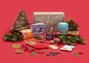 Free Sustainable Christmas Gift Box