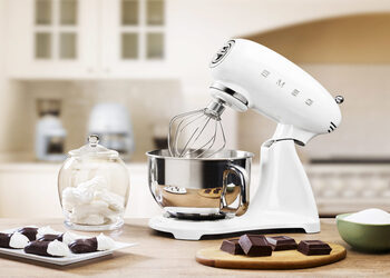 Win a Smeg 50s Style Stand Mixer